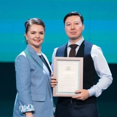 Премией молодым талантливым авторам, режиссёрам, художественным руководителям и артистам отмечен научный сотрудник Сургутского краеведческого музея Аскар Сыздыков.