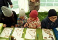 Uchastniki-master-klassa-po-risovaniyu-neftyu_2